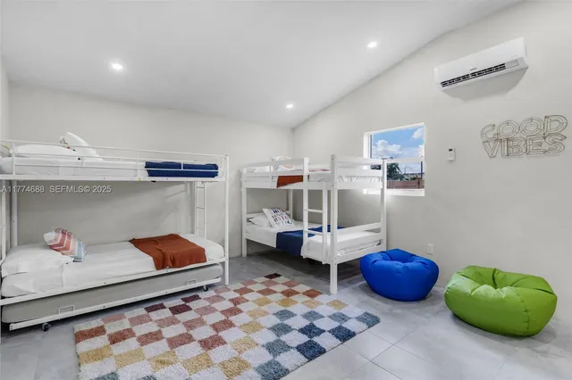 $10,000 | 535 North Biscayne River Drive, Unit 1, Miami, FL 33169