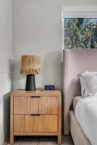 $10,000 | 535 North Biscayne River Drive, Unit 1, Miami, FL 33169