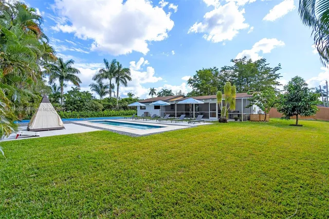 $10,000 | 535 North Biscayne River Drive, Unit 1, Miami, FL 33169