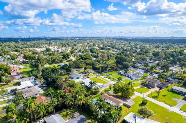 $10,000 | 535 North Biscayne River Drive, Unit 1, Miami, FL 33169