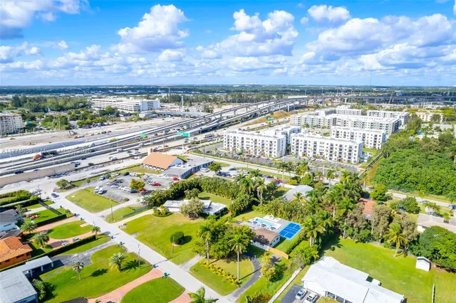 $10,000 | 535 North Biscayne River Drive, Unit 1, Miami, FL 33169