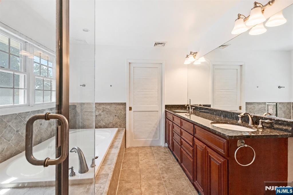 64 Spring Valley Road Paramus, NJ 07652 - Photo 19 of 39 Gallery Image 19