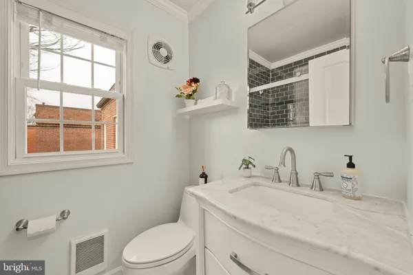 $359,500 | 2600 16th Street South, Unit 686, Arlington, VA 22204