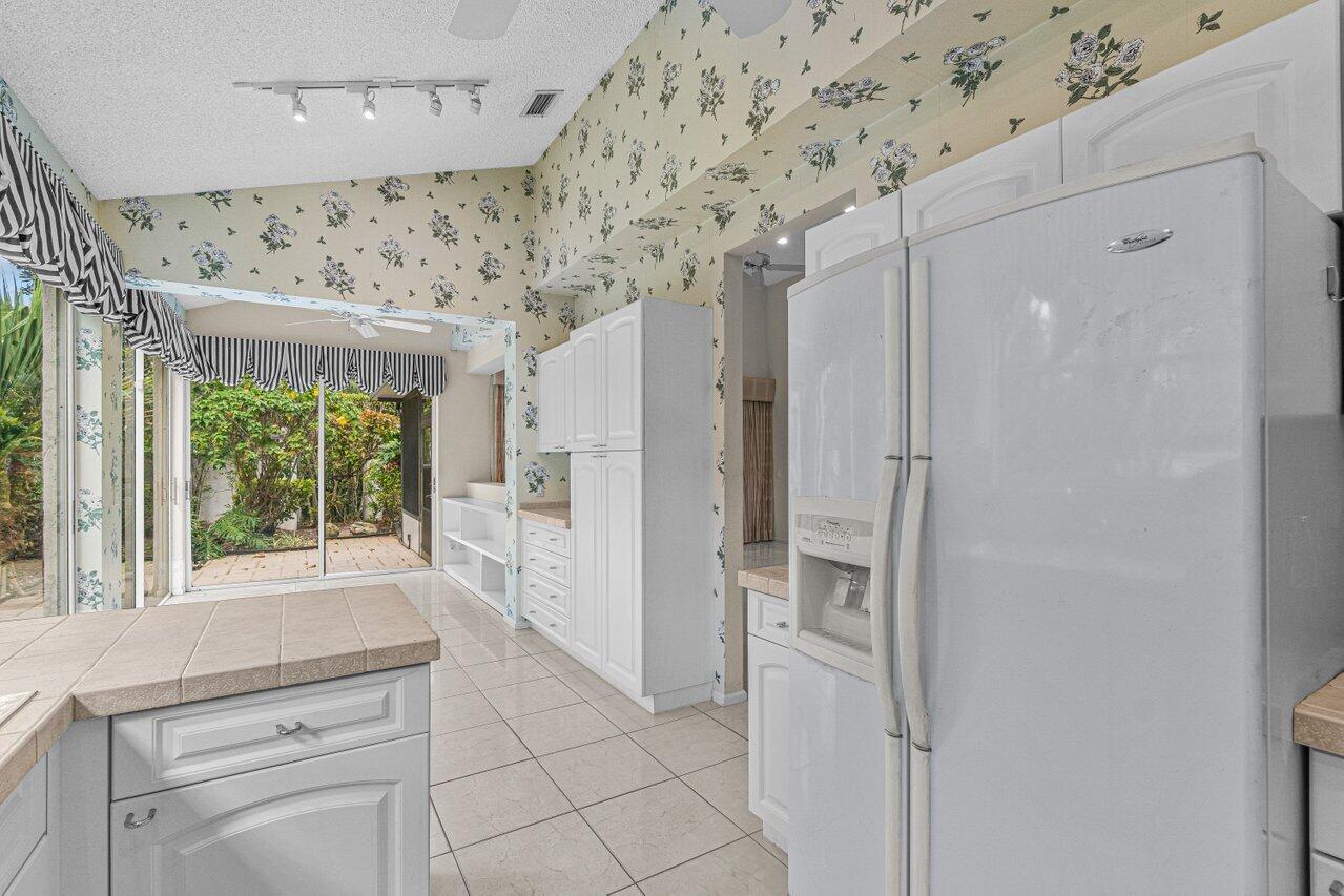 5537 Northwest 21st Way Boca Raton, FL 33496 - Photo 15 of 27 016-5537Northwest21stWay-BocaRaton-FL-33