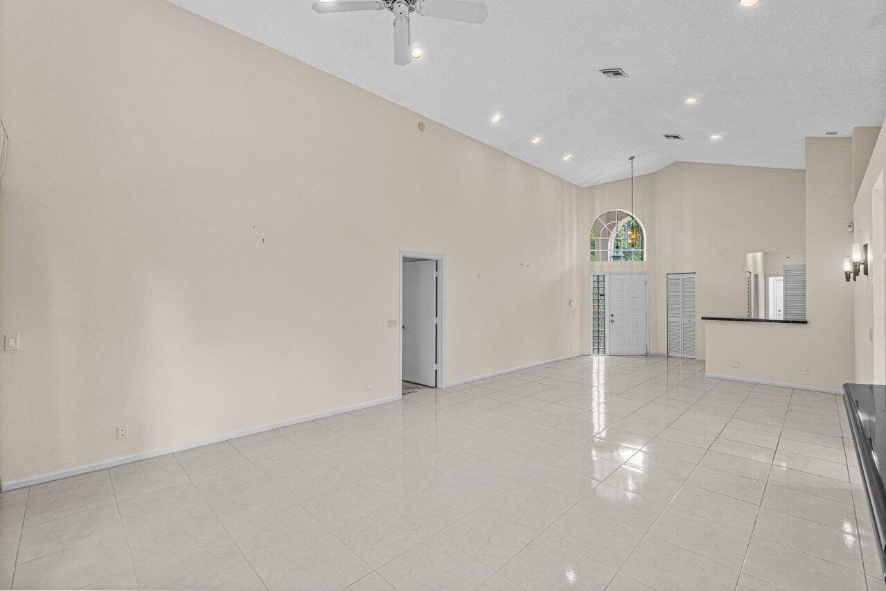 5537 Northwest 21st Way Boca Raton, FL 33496 - Photo 7 of 27 013-5537Northwest21stWay-BocaRaton-FL-33