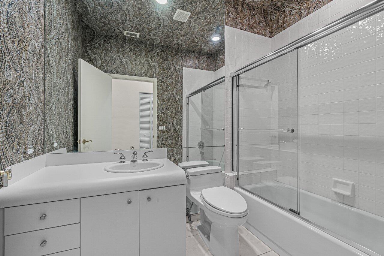 5537 Northwest 21st Way Boca Raton, FL 33496 - Photo 10 of 27 007-5537Northwest21stWay-BocaRaton-FL-33
