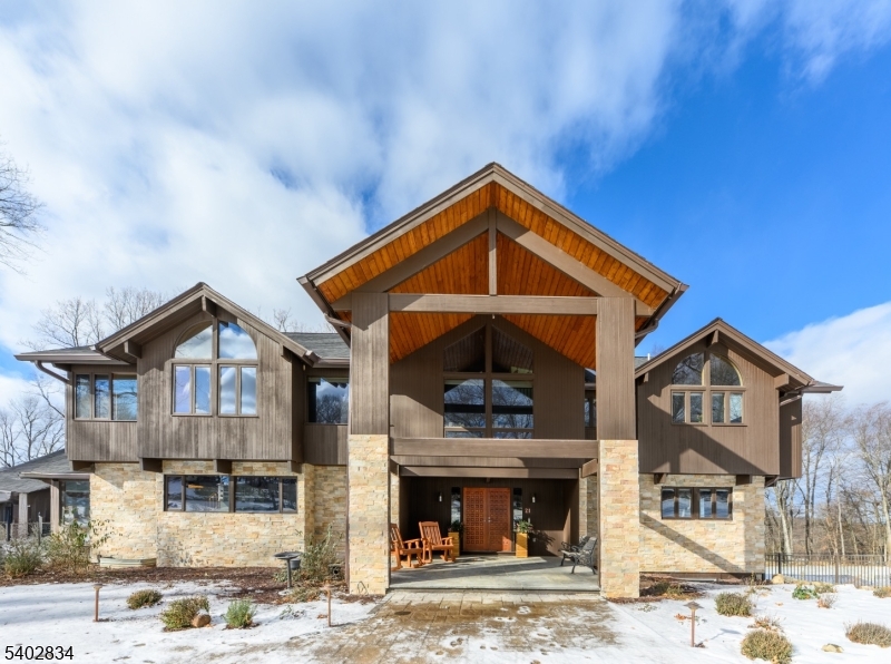 21 Starrett Court Sparta, NJ 07871 - Photo 1 of 49 a front view of a house with a yard