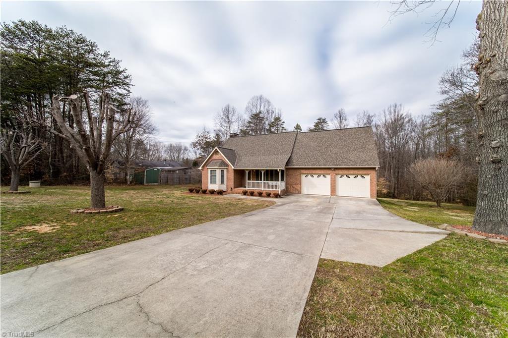 7945 Rte 2156 Walnut Cove, NC 27052 - Photo 2 of 30 Gallery Image 2