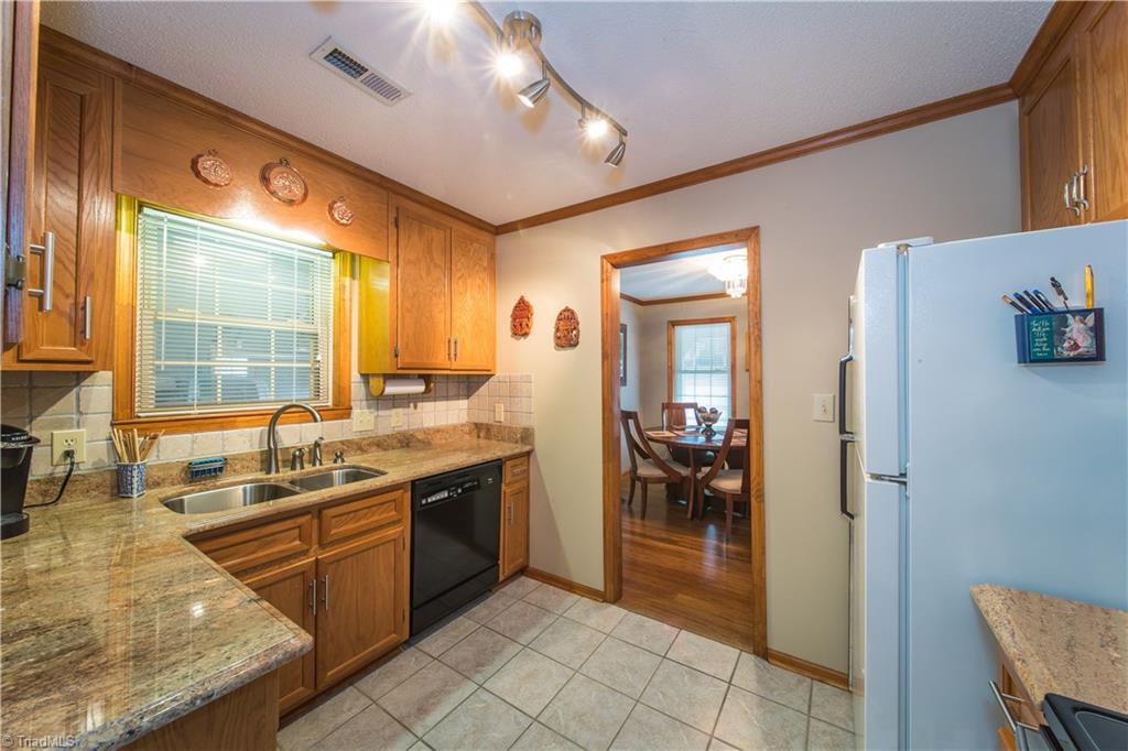 7945 Rte 2156 Walnut Cove, NC 27052 - Photo 5 of 30 Gallery Image 5
