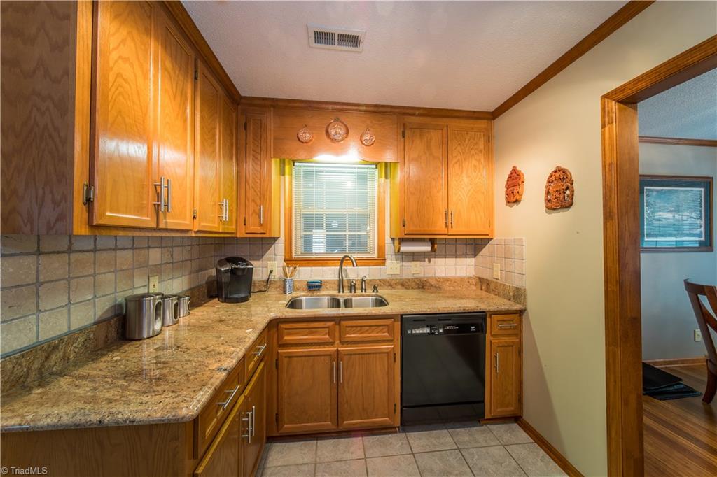 7945 Rte 2156 Walnut Cove, NC 27052 - Photo 7 of 30 Gallery Image 7