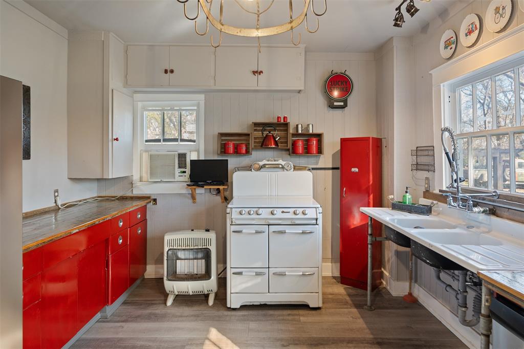 508 North Virginia Street Terrell, TX 75160 - Photo 17 of 40