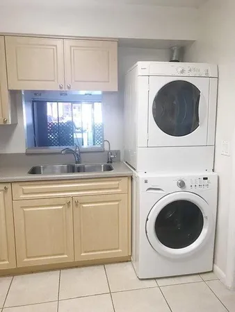 $1,500 | 2050 Oleander Boulevard, Unit 1105, Fort Pierce, FL 34950