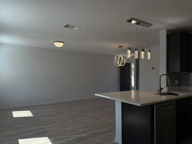 $1,550 | 709 Yearwood Lane, Unit 48E, Jarrell, TX 76537