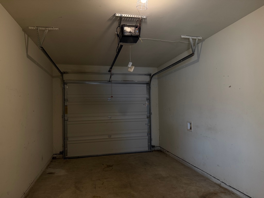 709 Yearwood Lane, Unit 48E Jarrell, TX 76537 - Photo 16 of 39 a view of room