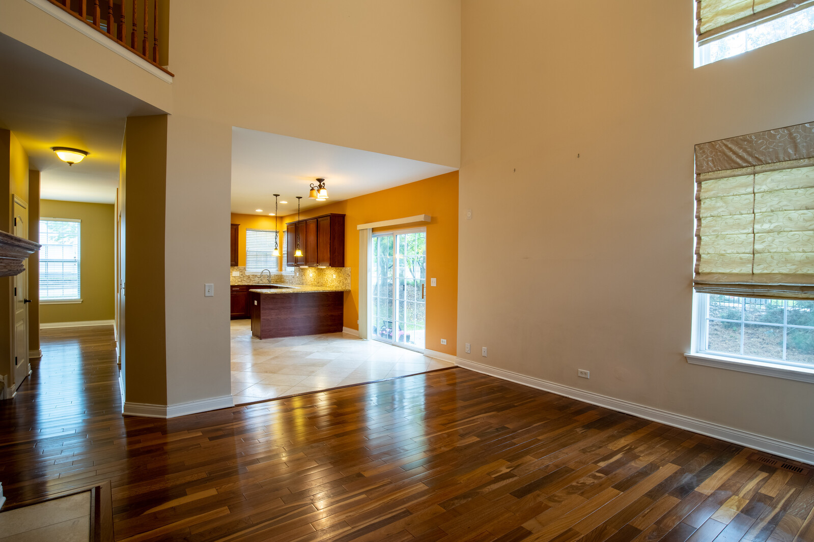2101 Silverleaf Court Addison, IL 60101 - Photo 21 of 41 a view of a hallway with wooden floor and a living room