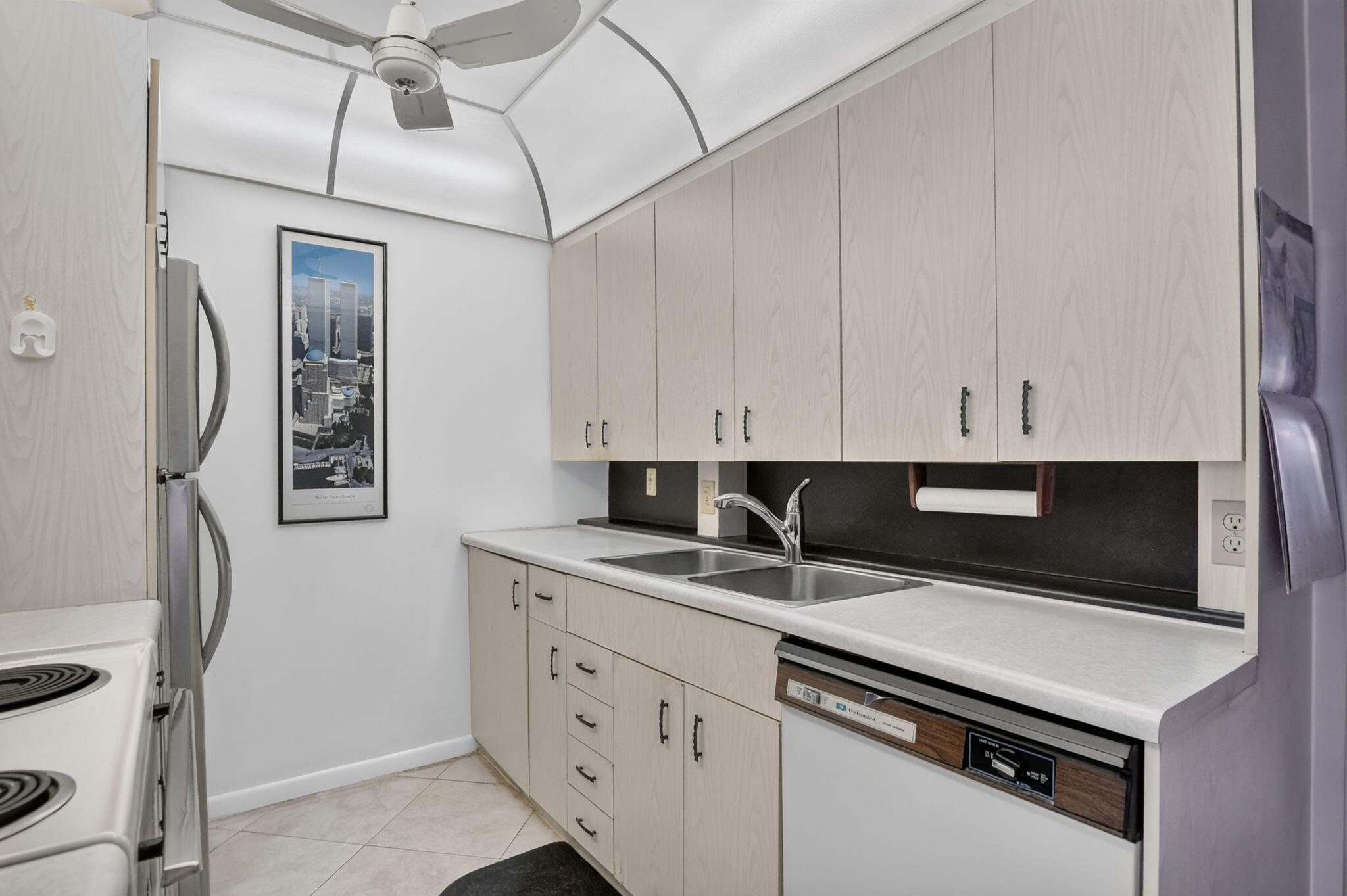 3090 Wolverton East Boca Raton, FL 33434 - Photo 12 of 42 Kitchen