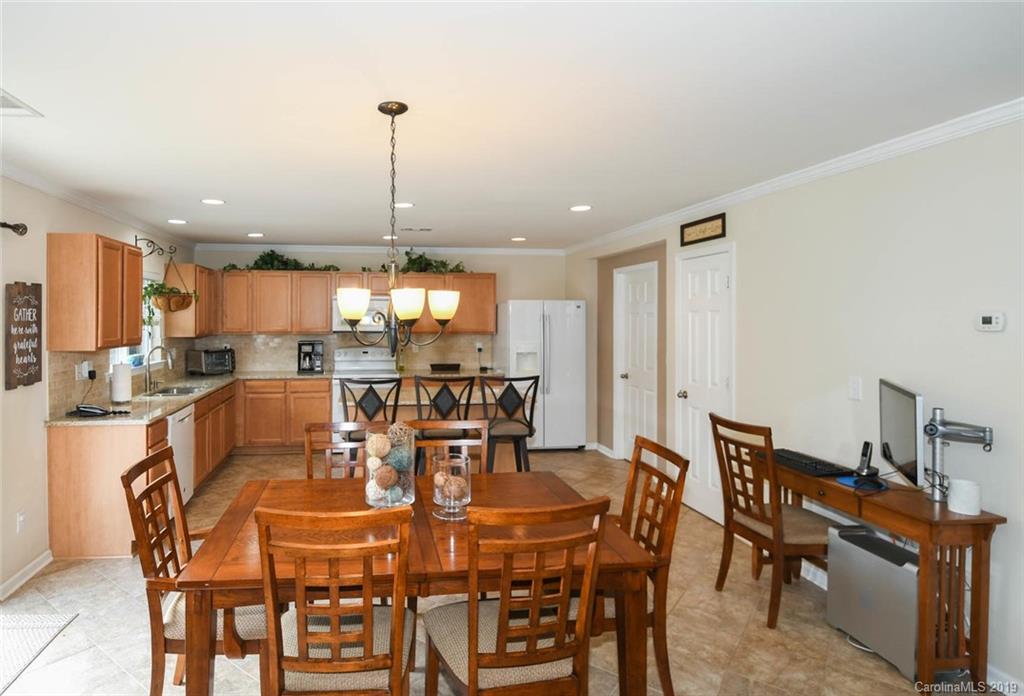 9224 Seamill Road Charlotte, NC 28278 - Photo 12 of 33 Gallery Image 12