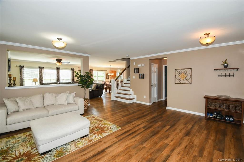 9224 Seamill Road Charlotte, NC 28278 - Photo 7 of 33 Gallery Image 7