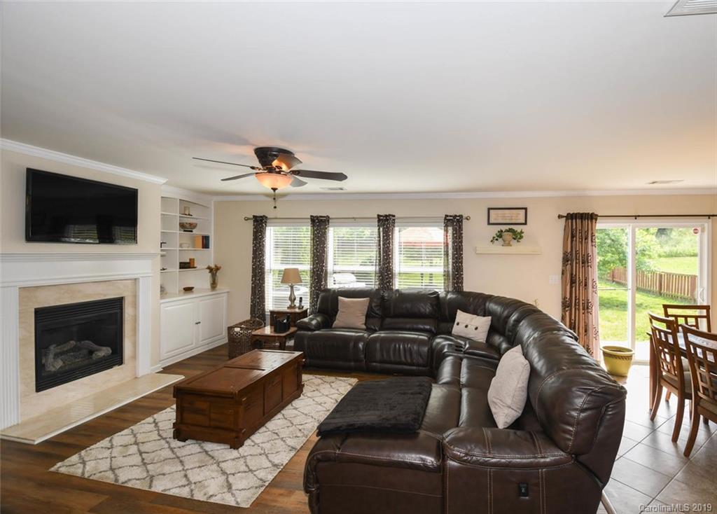9224 Seamill Road Charlotte, NC 28278 - Photo 8 of 33 Gallery Image 8
