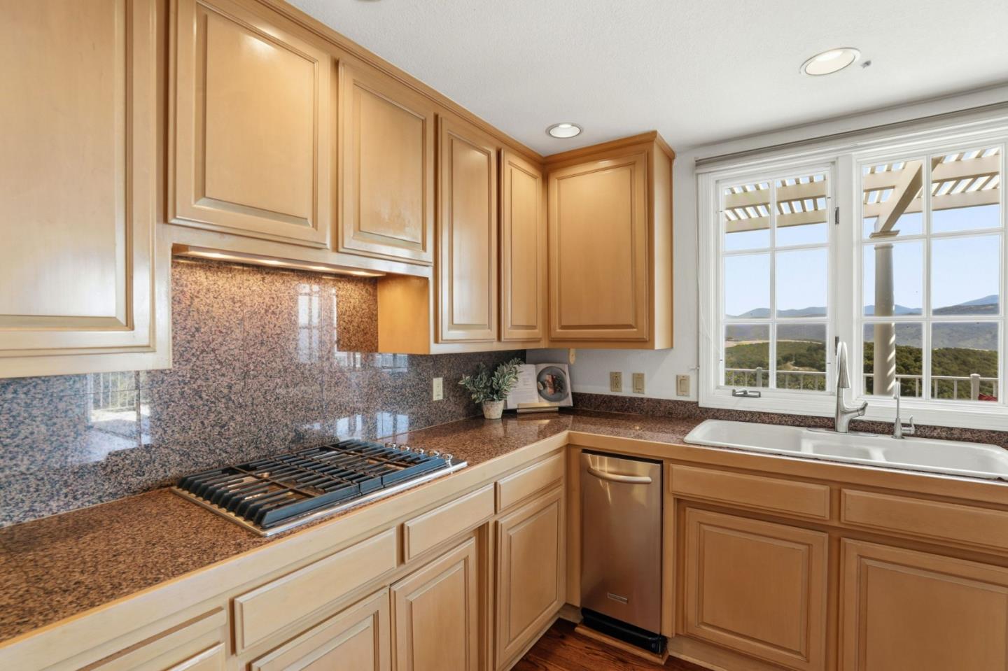 11142 Saddle Road Monterey, CA 93940 - Photo 15 of 79