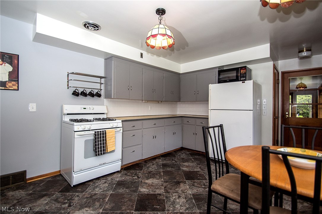 7765 Dines Road Novelty, OH 44072 - Photo 5 of 30 Gallery Image 5