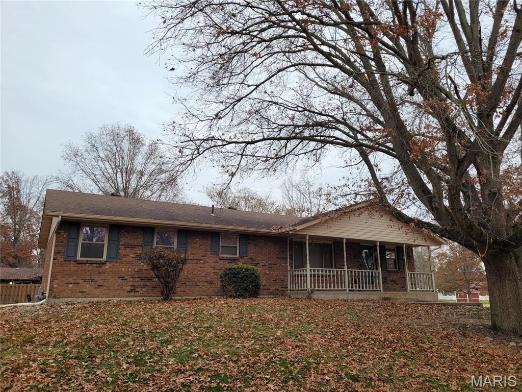 2 Lake Drive Moro, IL 62067 - Photo 1 of 18