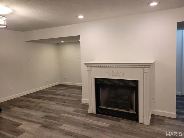 $248,900 | 2 Lake Drive, Moro, IL 62067