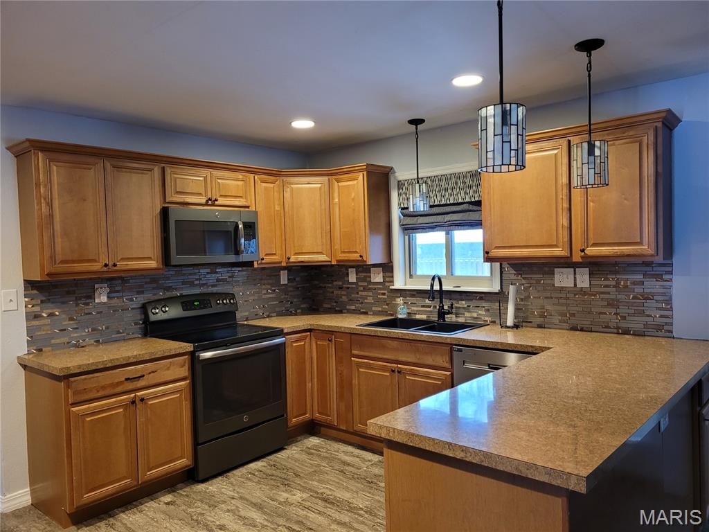 2 Lake Drive Moro, IL 62067 - Photo 3 of 18