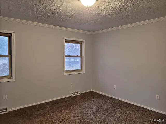 $248,900 | 2 Lake Drive, Moro, IL 62067