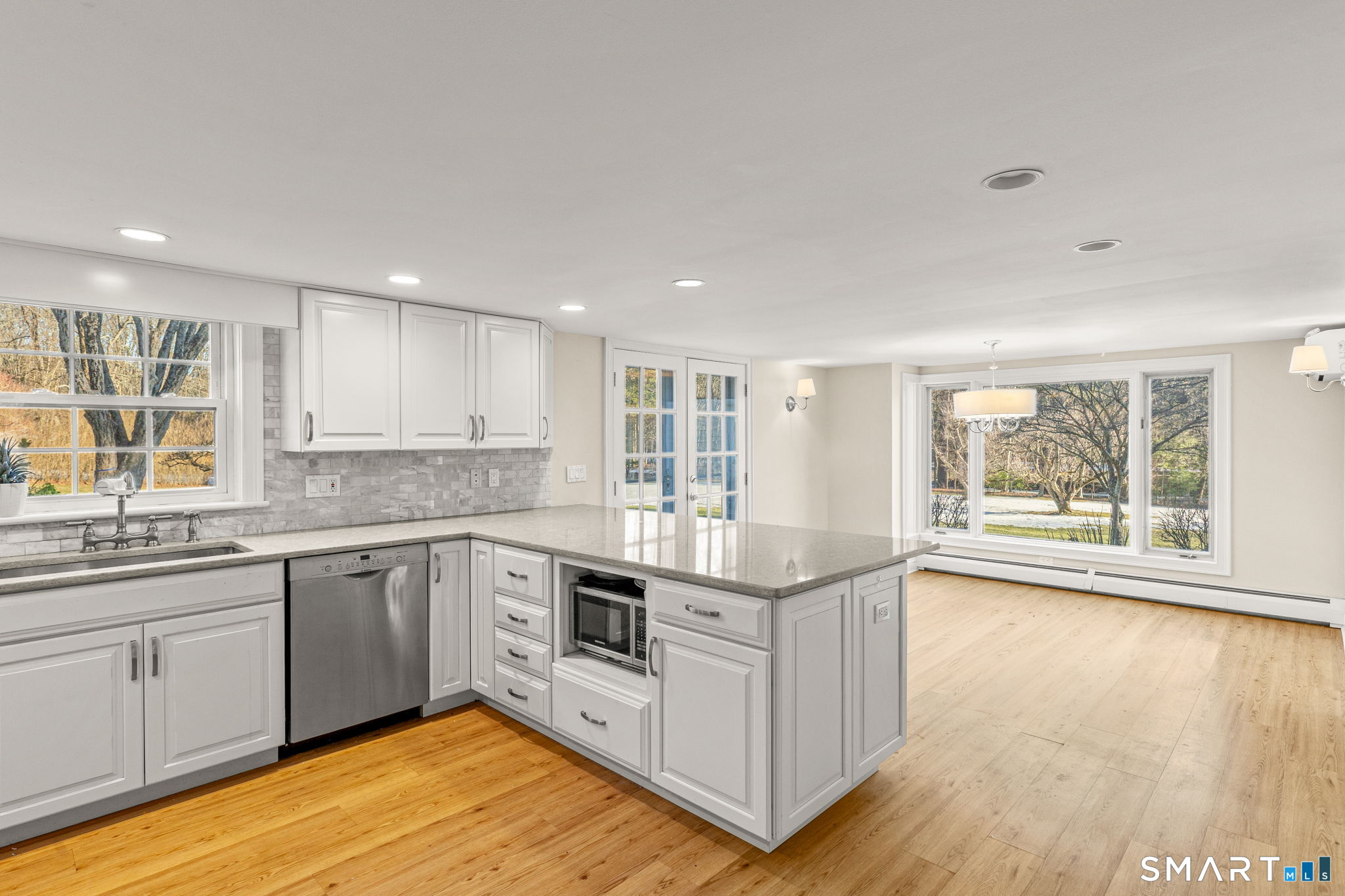 16 Trails End Road Wilton, CT 06897 - Photo 4 of 40