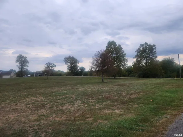 $34,900 | 821 Bluebell Road, Du Quoin, IL 62832