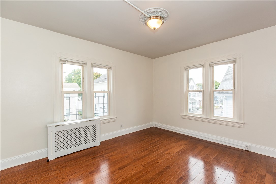 111 Denver Street Pawtucket, RI 02860 - Photo 14 of 45 Unit 2 - Living room