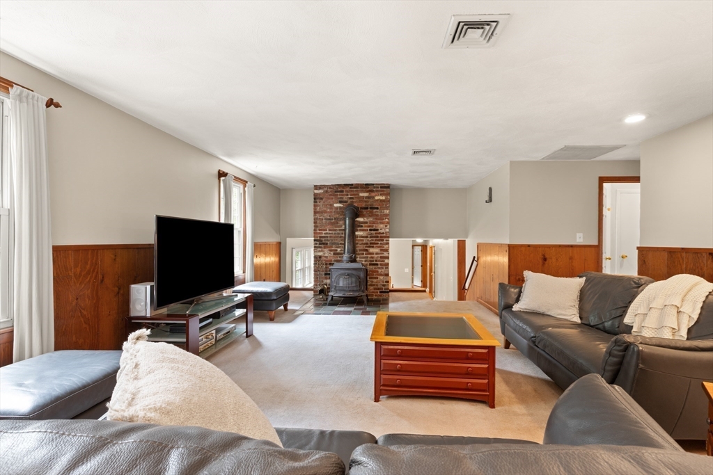 15 Sleigh Road Chelmsford, MA 01824 - Photo 15 of 39 Gallery Image 15