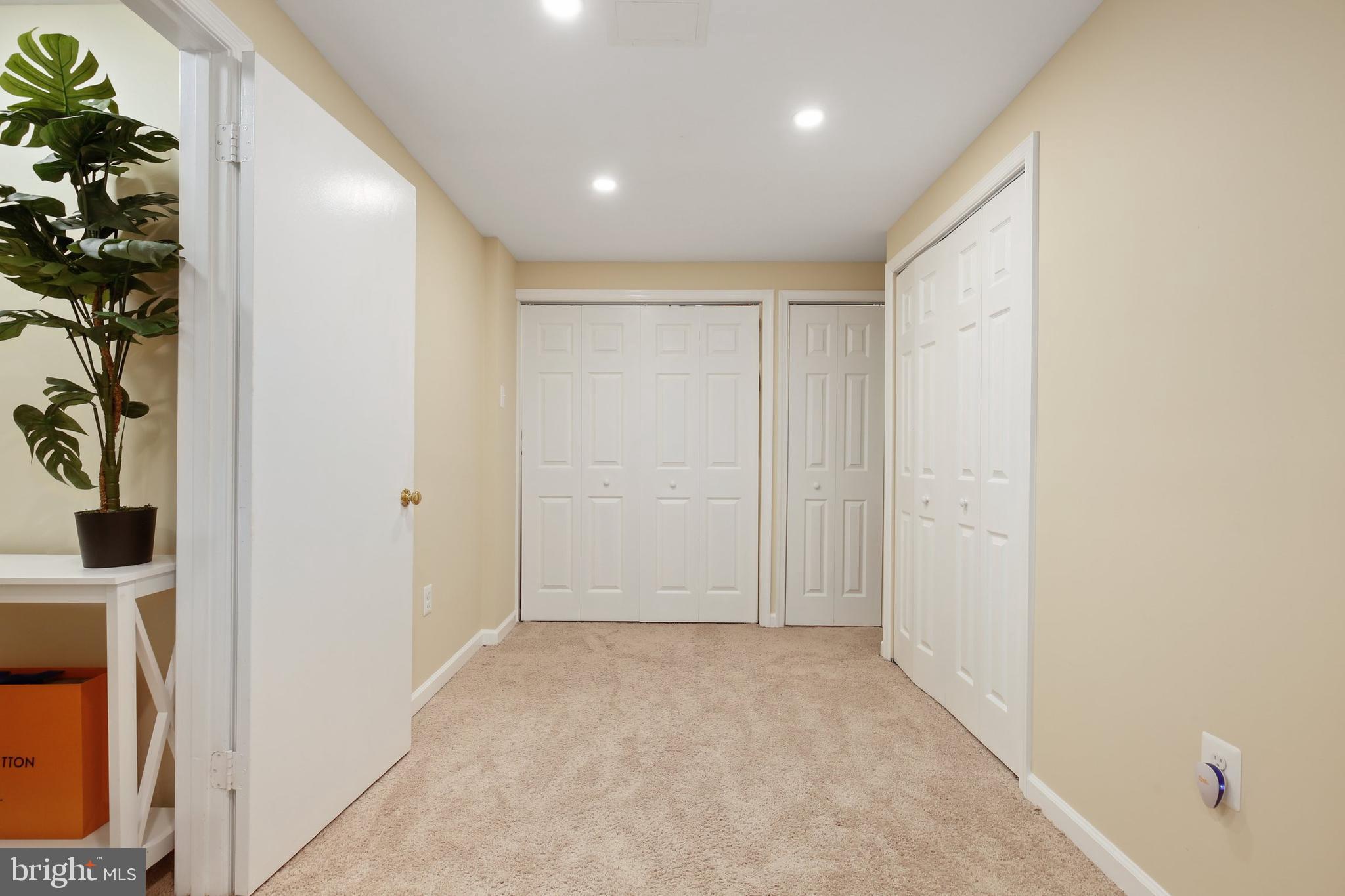 5 Hugo Court Silver Spring, MD 20906 - Photo 4 of 46 Gallery Image 4