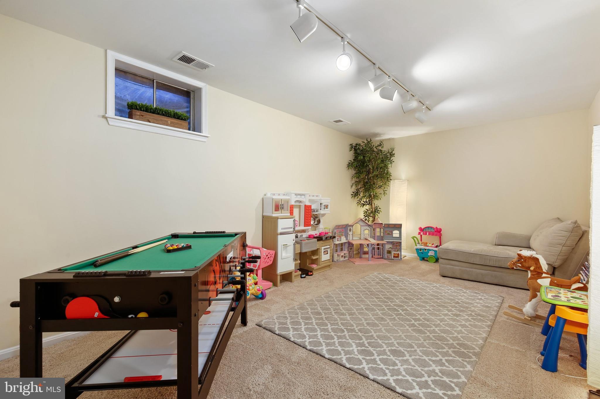 5 Hugo Court Silver Spring, MD 20906 - Photo 36 of 46 Gallery Image 36