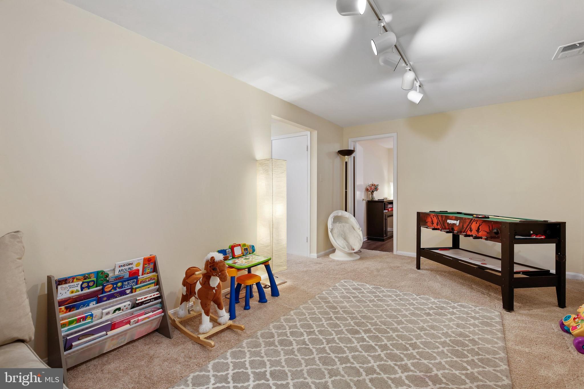 5 Hugo Court Silver Spring, MD 20906 - Photo 38 of 46 Gallery Image 38