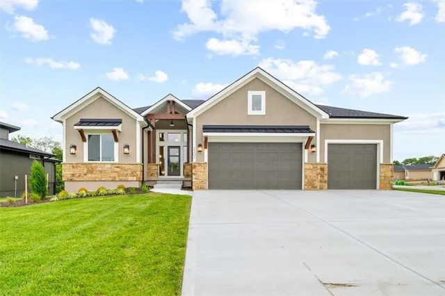 $725,000 | 2202 Southwest Hook Farm Drive, Lee's Summit, MO 64082