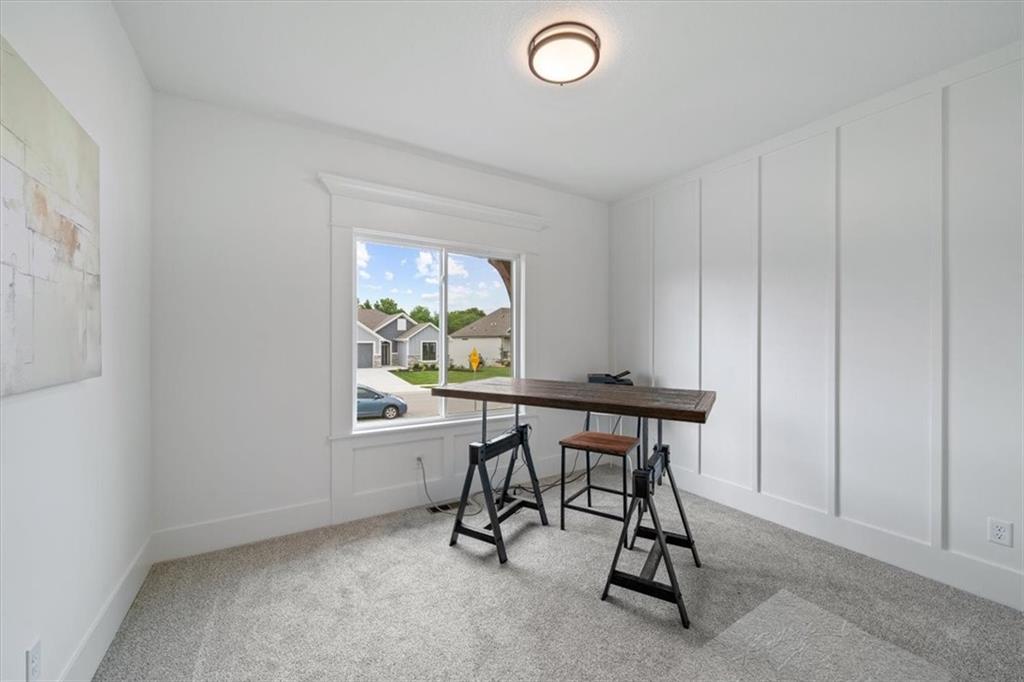 2202 Southwest Hook Farm Drive Lee's Summit, MO 64082 - Photo 16 of 27