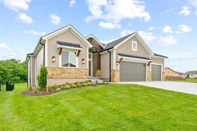 $725,000 | 2202 Southwest Hook Farm Drive, Lee's Summit, MO 64082