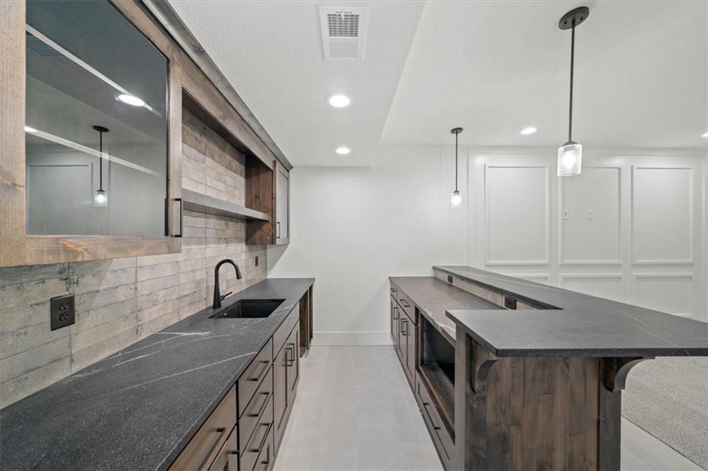 2202 Southwest Hook Farm Drive Lee's Summit, MO 64082 - Photo 21 of 27