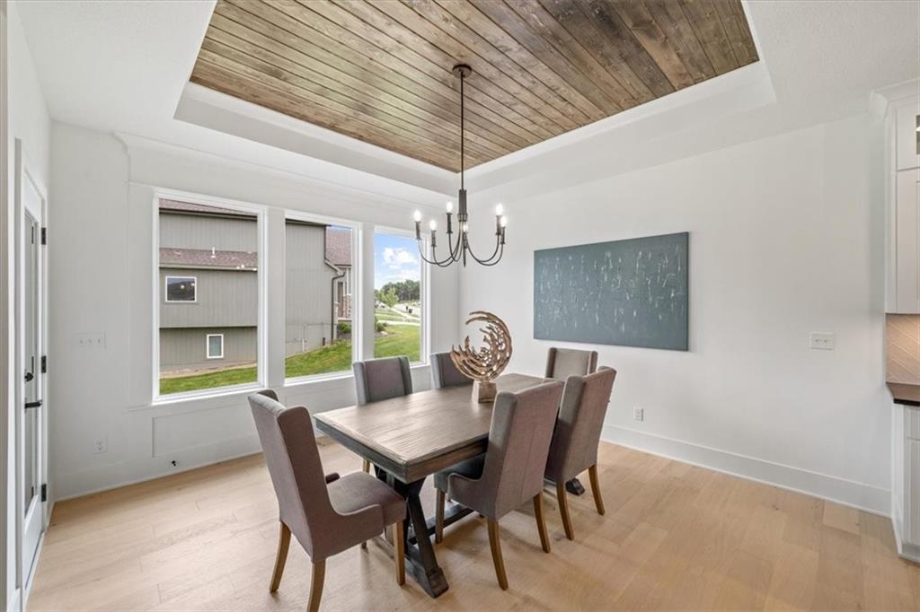 2202 Southwest Hook Farm Drive Lee's Summit, MO 64082 - Photo 8 of 27