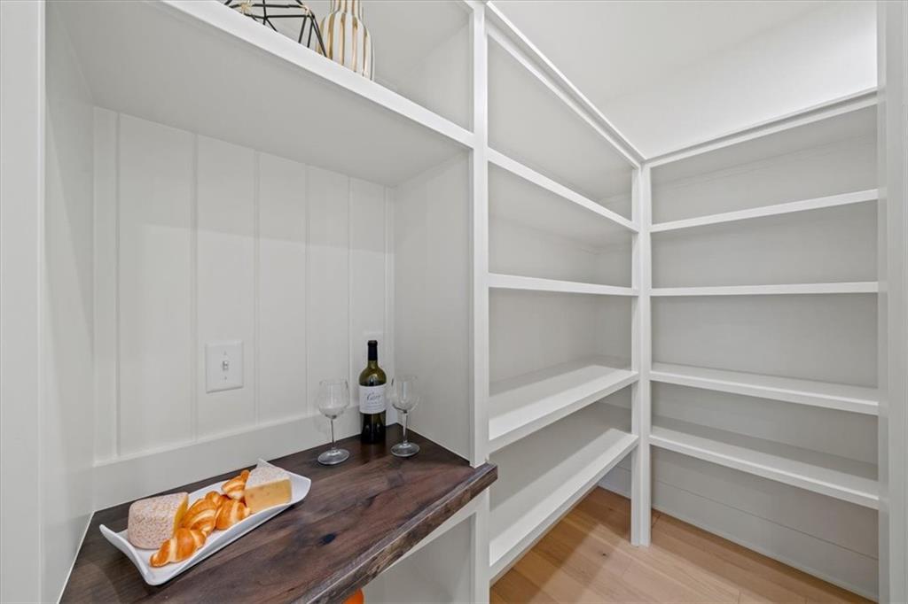 2202 Southwest Hook Farm Drive Lee's Summit, MO 64082 - Photo 9 of 27