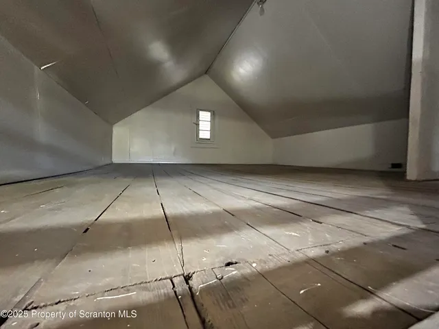 a view of a parking space