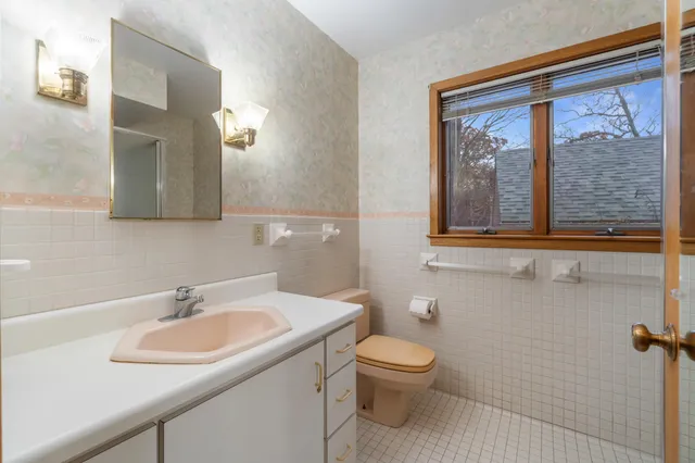 $829,900 | 4276 Echo Cove, Manitou Beach, MI 49253