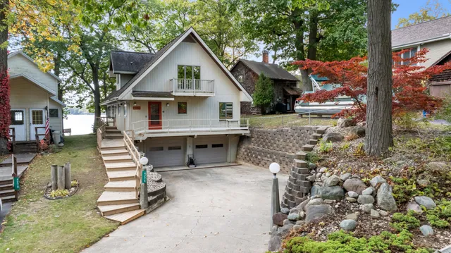 $829,900 | 4276 Echo Cove, Manitou Beach, MI 49253