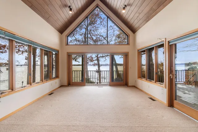 $829,900 | 4276 Echo Cove, Manitou Beach, MI 49253