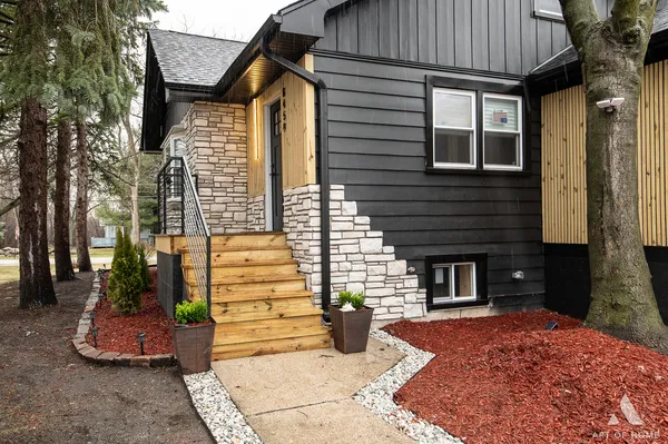 $520,000 | 8459 South 85th Court, Hickory Hills, IL 60457