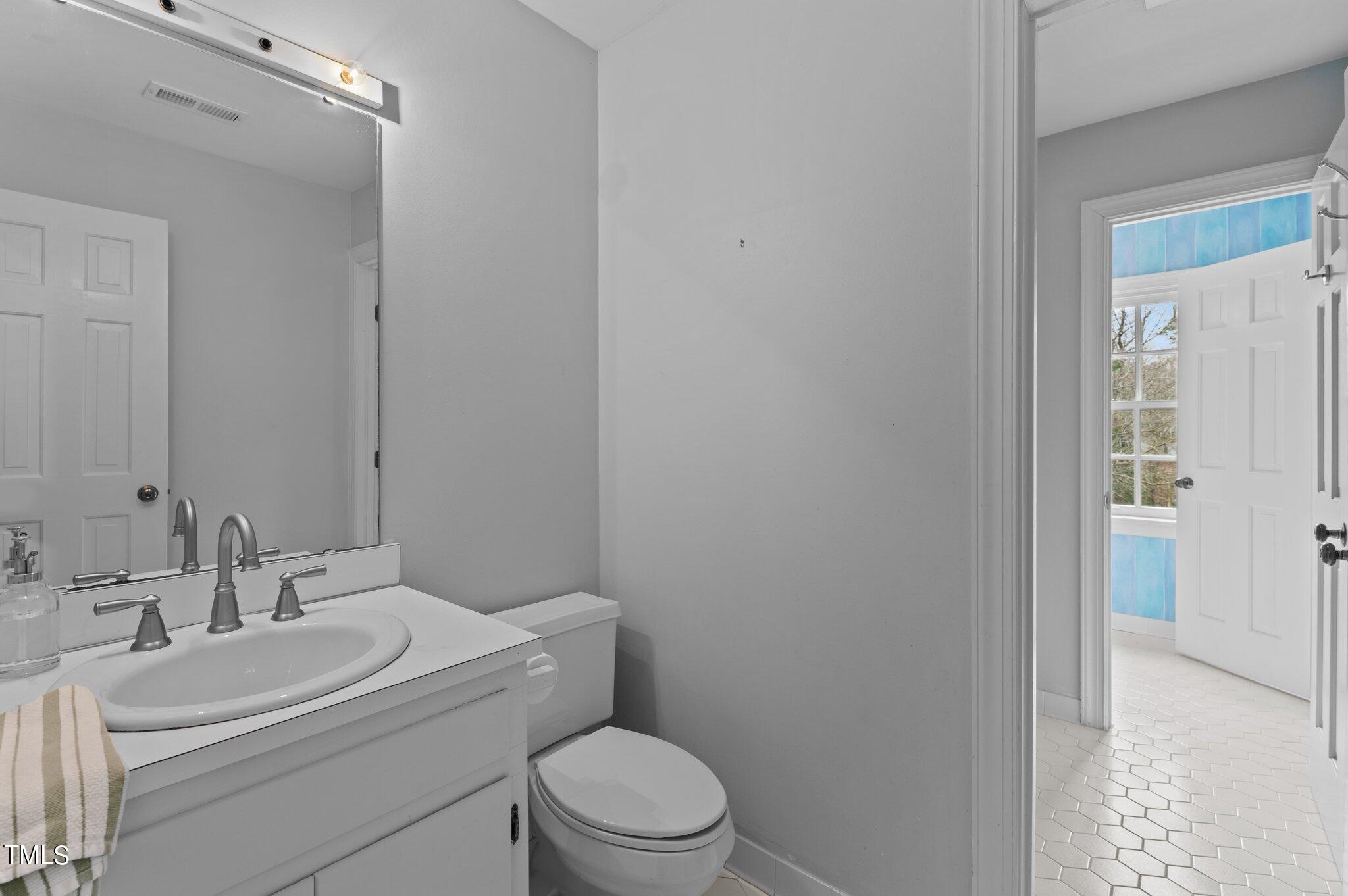 3000 Woodgreen Drive Raleigh, NC 27607 - Photo 33 of 55 51-web-or-mls-DSC_7439
