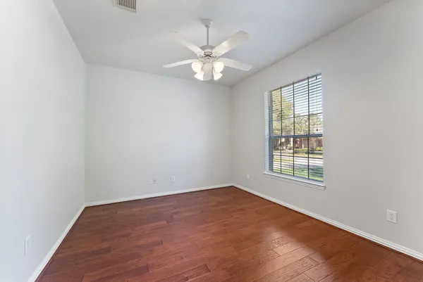$3,250 | 31 North Warbler Bend Circle, The Woodlands, TX 77382