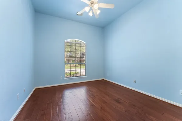 $3,250 | 31 North Warbler Bend Circle, The Woodlands, TX 77382